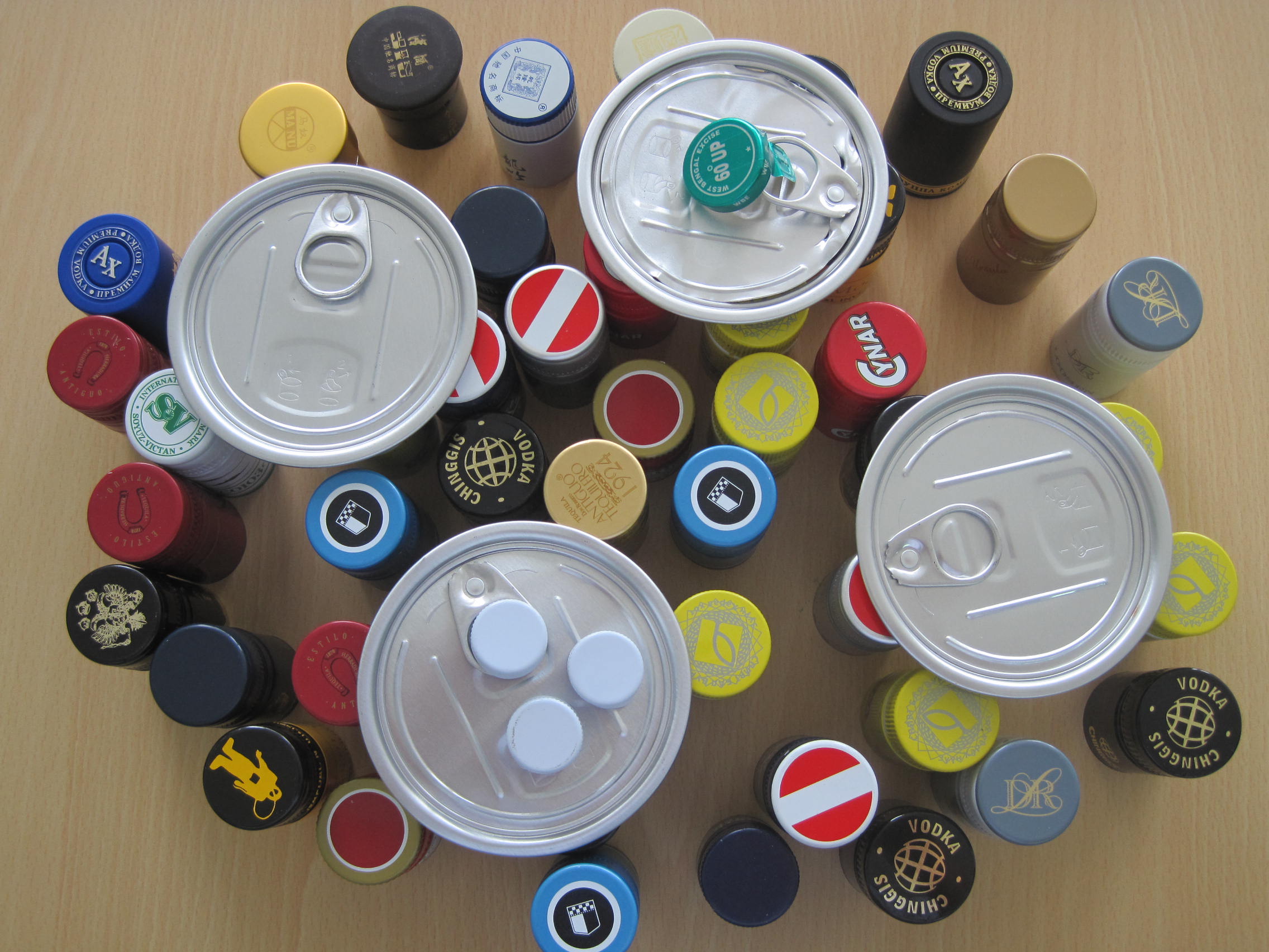 Manufacturing process of aluminium bottle cap